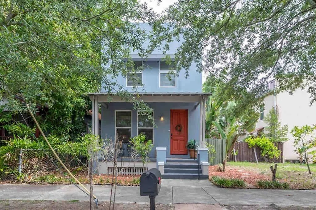 Nawlins Vibe With Rooftop Verandah Near Riverwalk And Downtown Tampa Holiday home