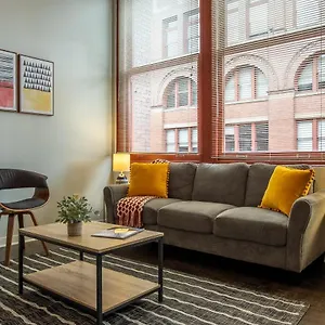  Apartment Frontdesk 300 Heinz St Apts United States