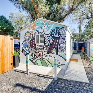  Holiday home Tiny Art House Near The Beat United States